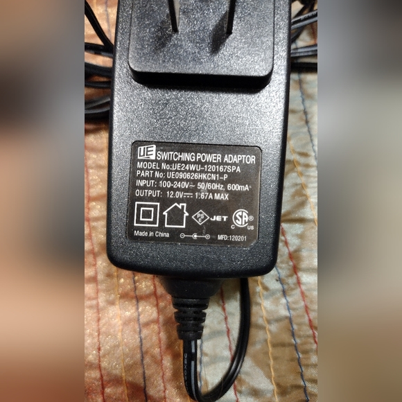 UE Switching Power Adapter model #UE24WU-120167SPA. PART # UE090626HKCN1-P.  12V - Picture 2 of 6